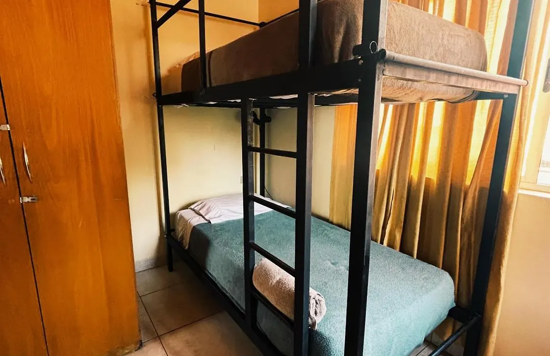 Poente Hostel-1